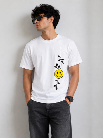 Trendy Smiley Face Graphic White Round Neck T-Shirt
